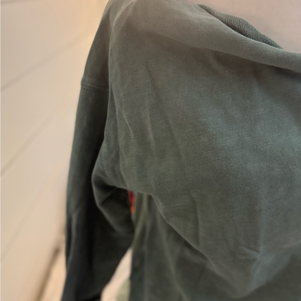 Women's Green Sweater - Picture 4 of 10